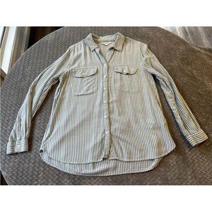beachlunchlounge button up shirt Size M